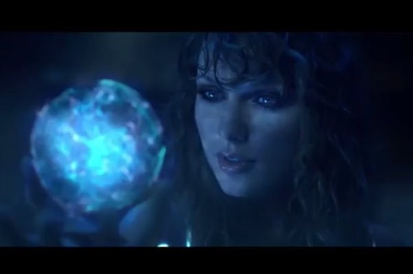 Taylor Swift 81