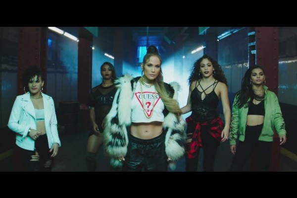 Jennifer Lopez 34