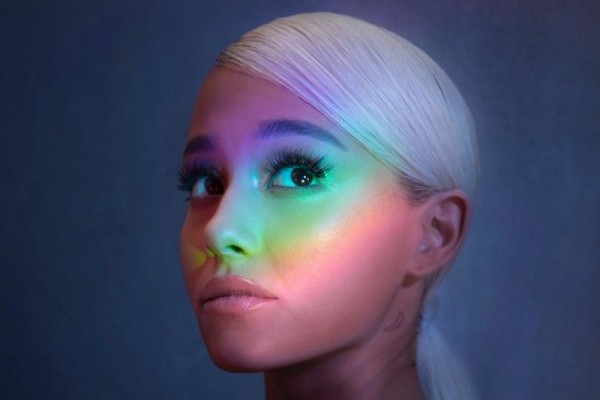 Ariana Grande 82