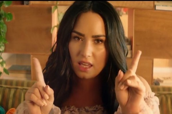 Clean Bandit y Demi Lovato 3