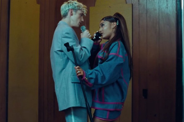 Troye Sivan Ariana Grande 6
