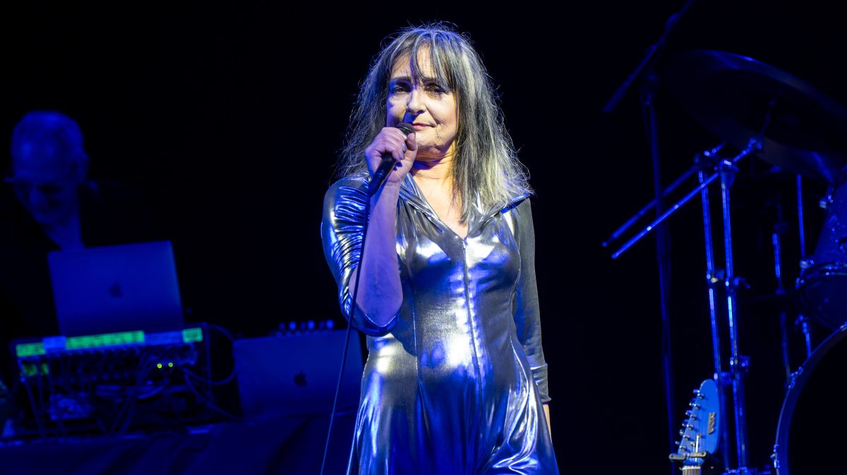 Siouxsie Sioux durante su concierto en el festival Latitude de 2023
